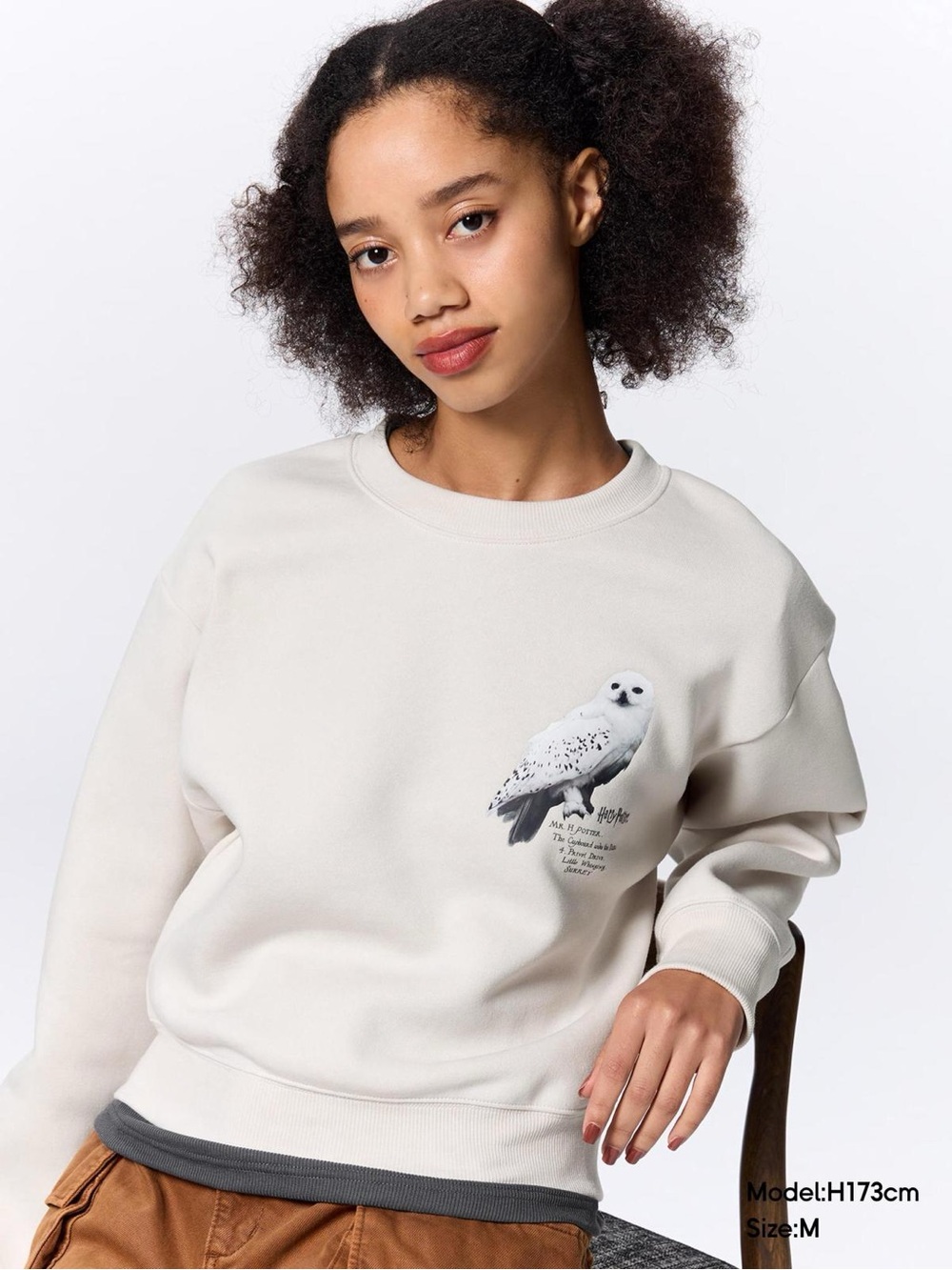 GU Harry Potter Hedwig Sweatshirt + Matching Socks (NWT)